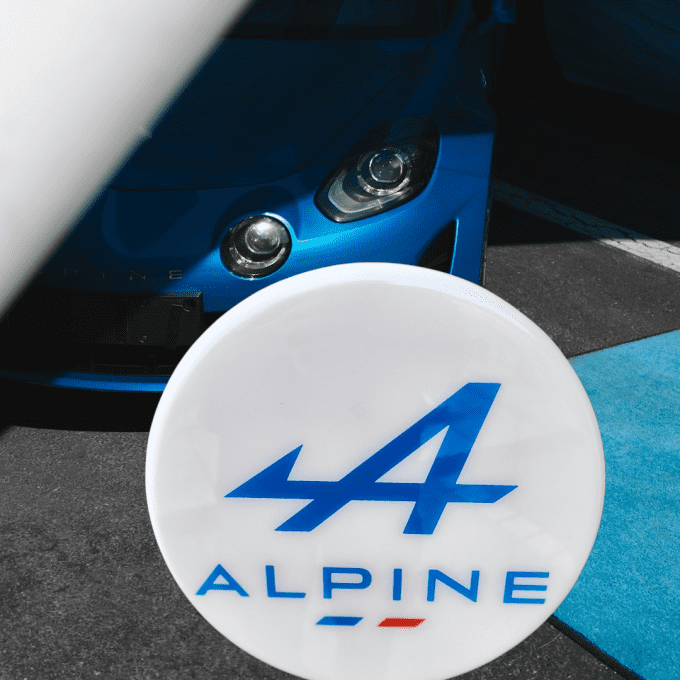 Alpine tricolore 